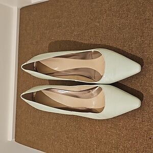 Calvin Klein light green leather heel size 9